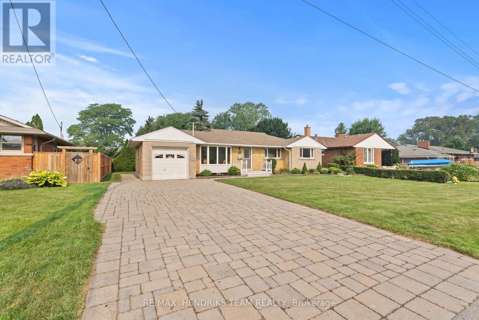 17 KAMLA DRIVE - 1