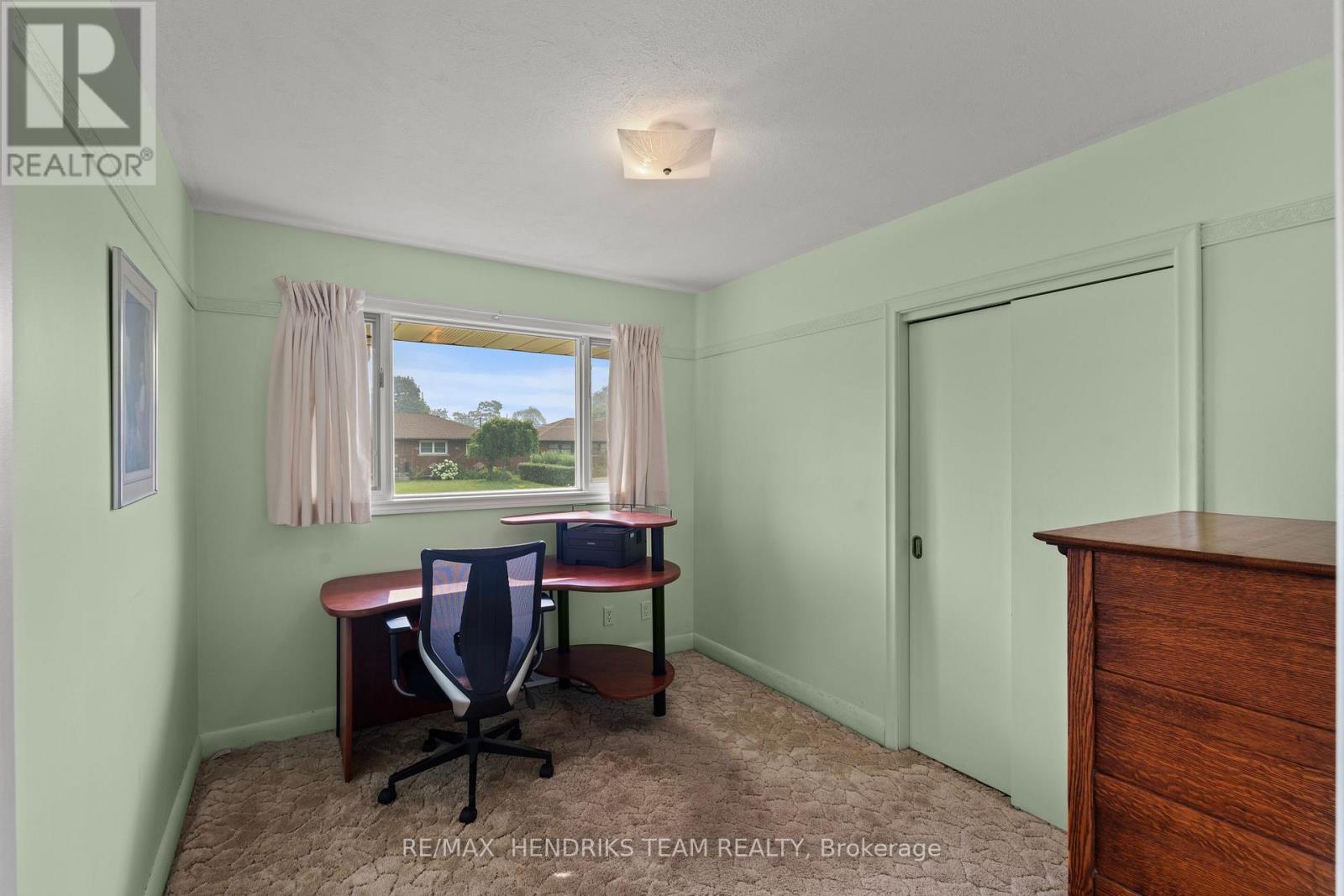 17 KAMLA DRIVE - 13