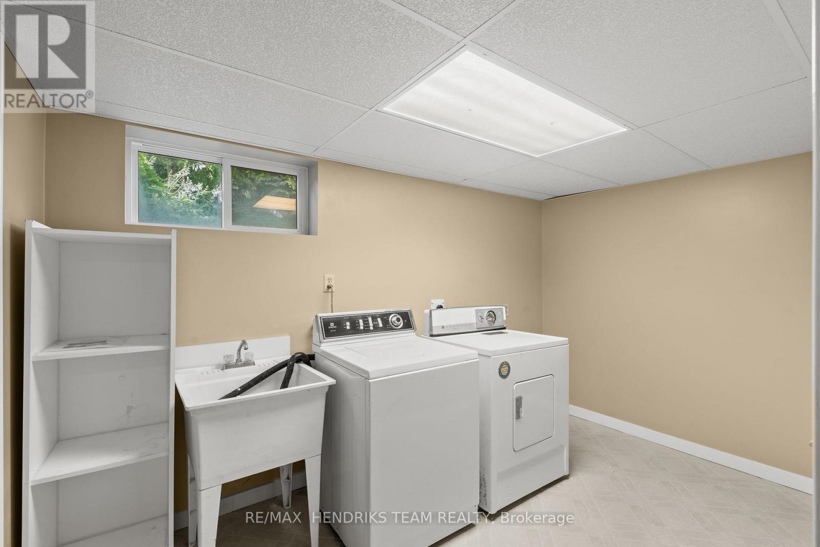 17 KAMLA DRIVE - 17