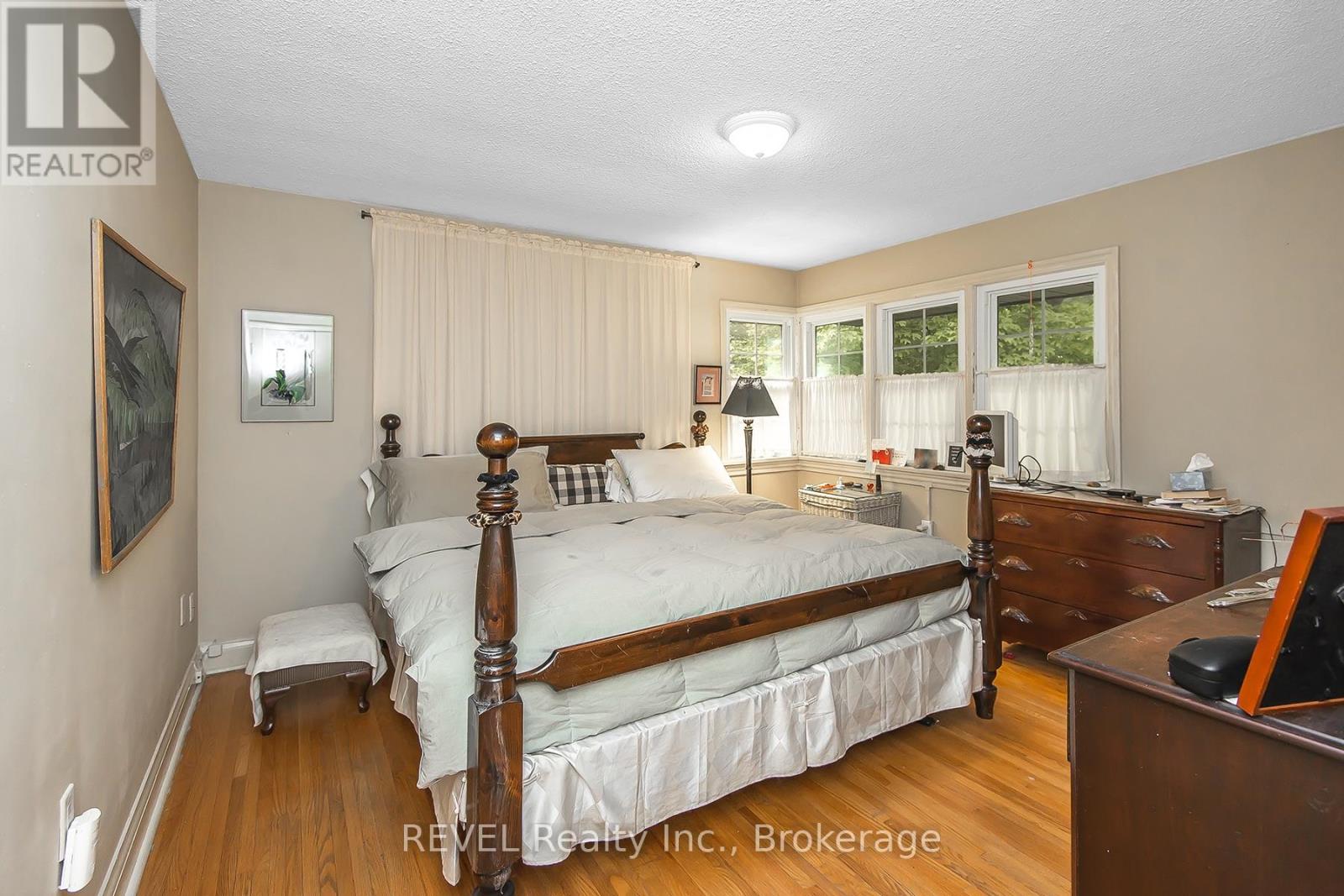 113 ST. PAUL CRESCENT - 19