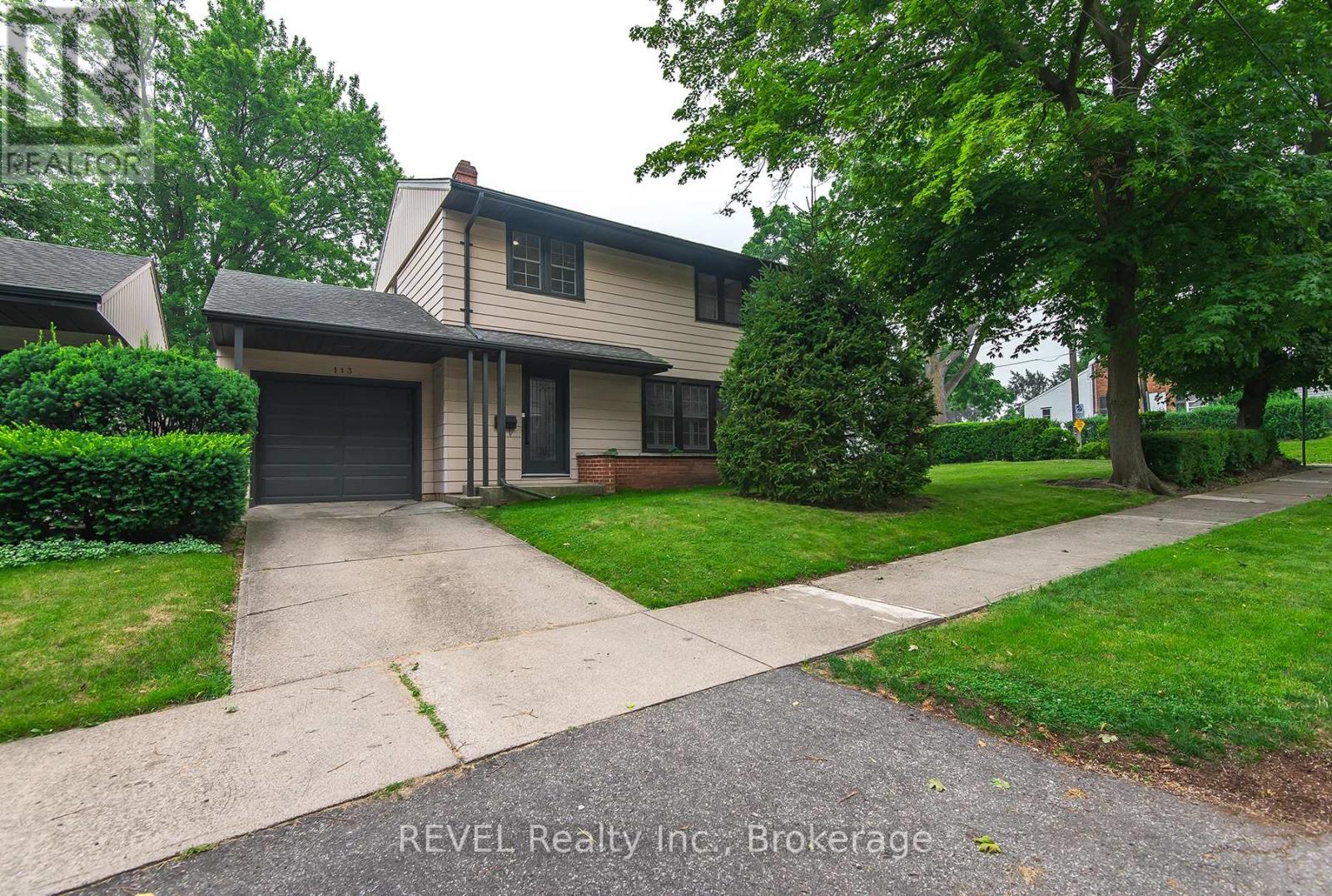 113 ST. PAUL CRESCENT - 2