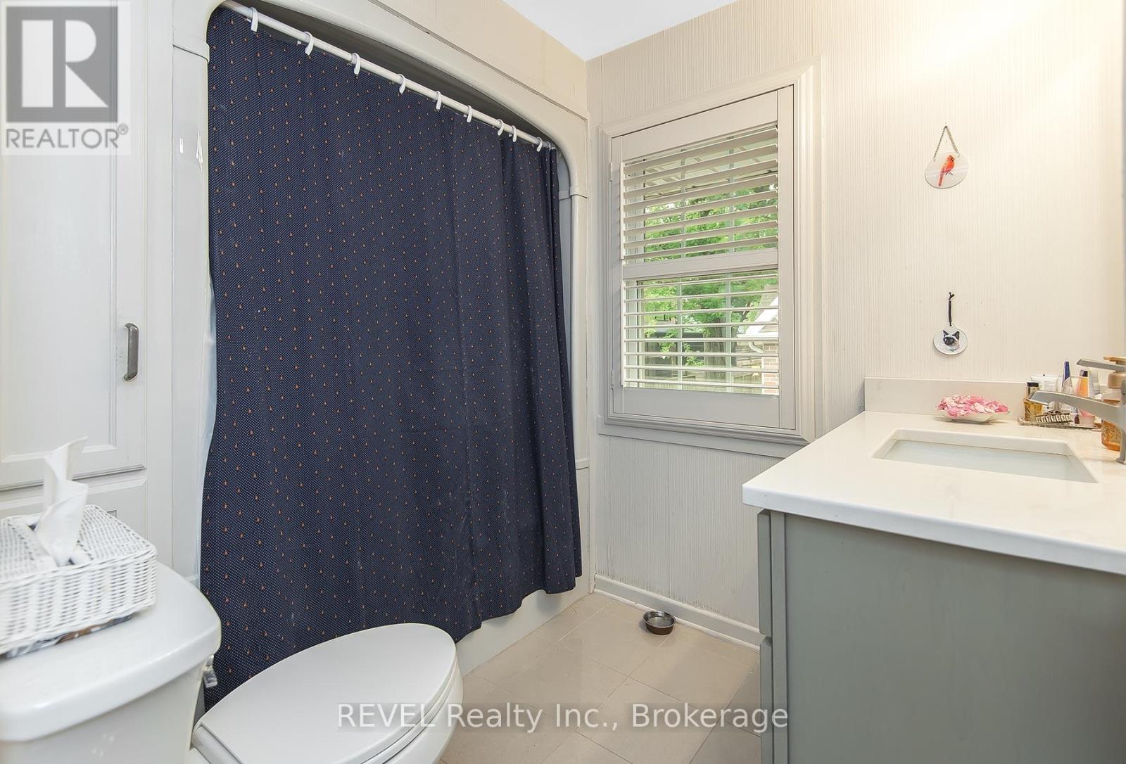 113 ST. PAUL CRESCENT - 25
