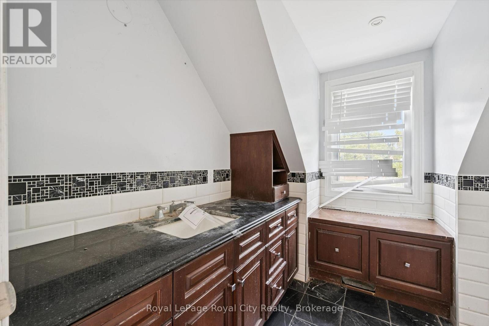 628 WILLOW ROAD - 24