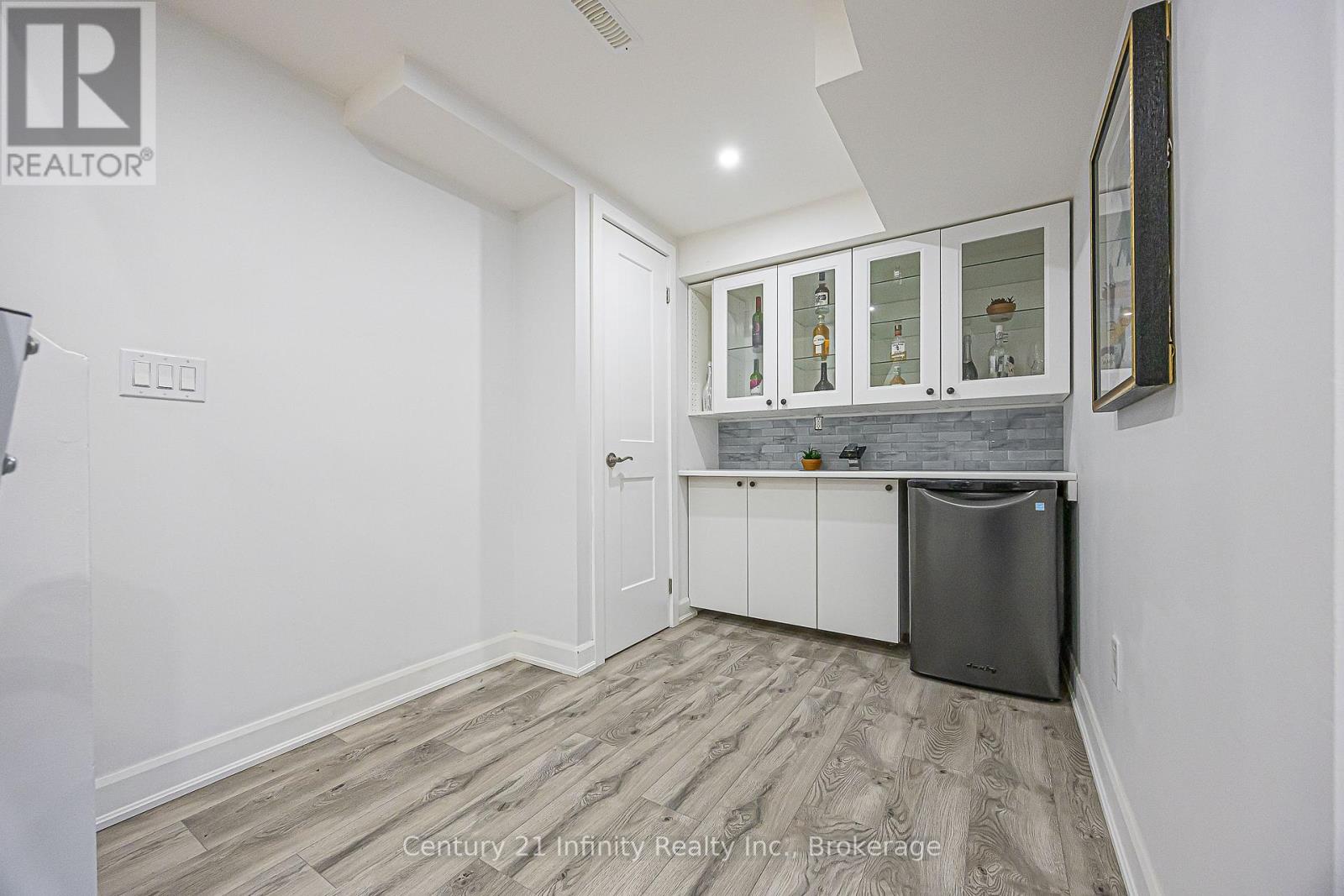 867 RENAISSANCE DRIVE - 31