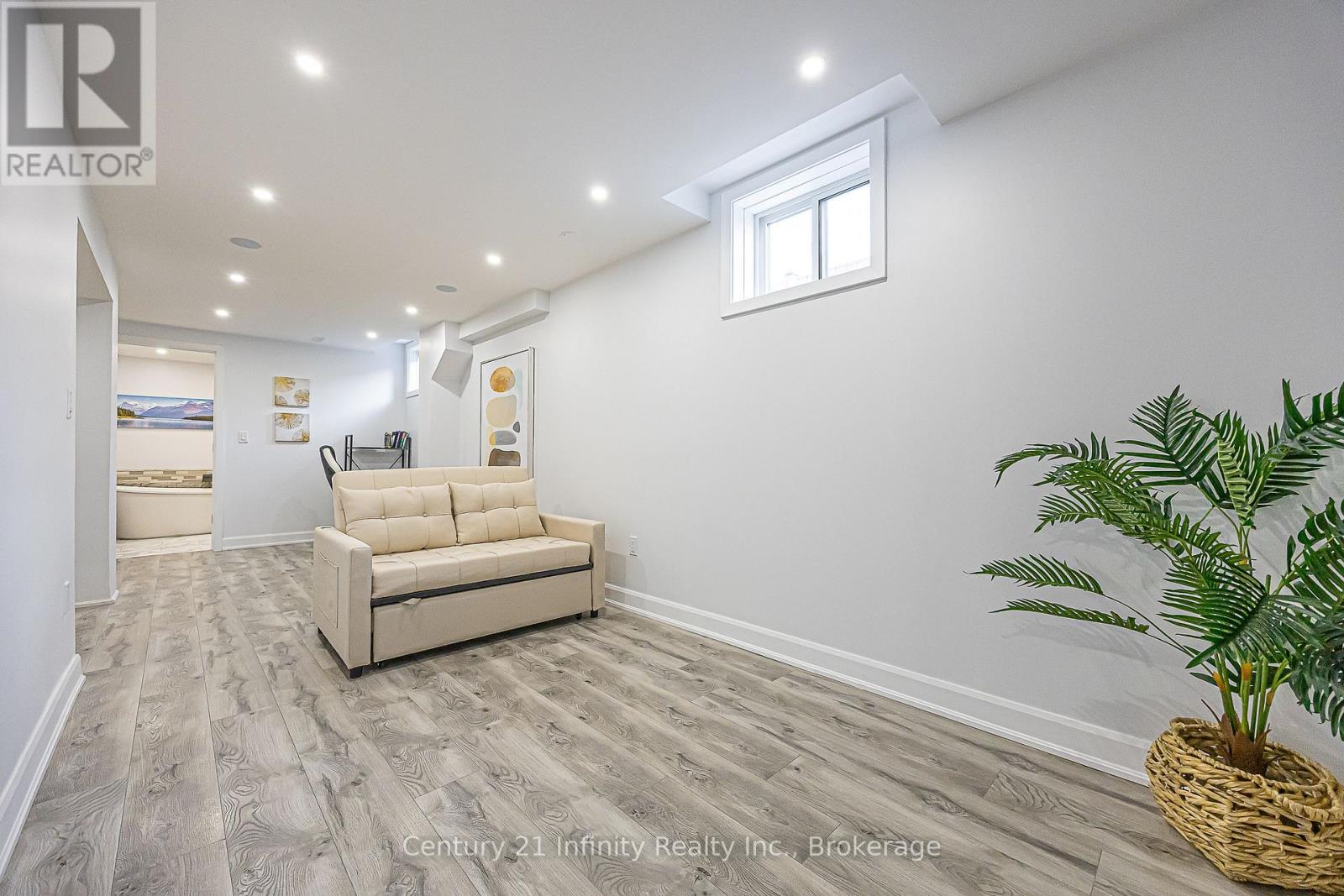 867 RENAISSANCE DRIVE - 34