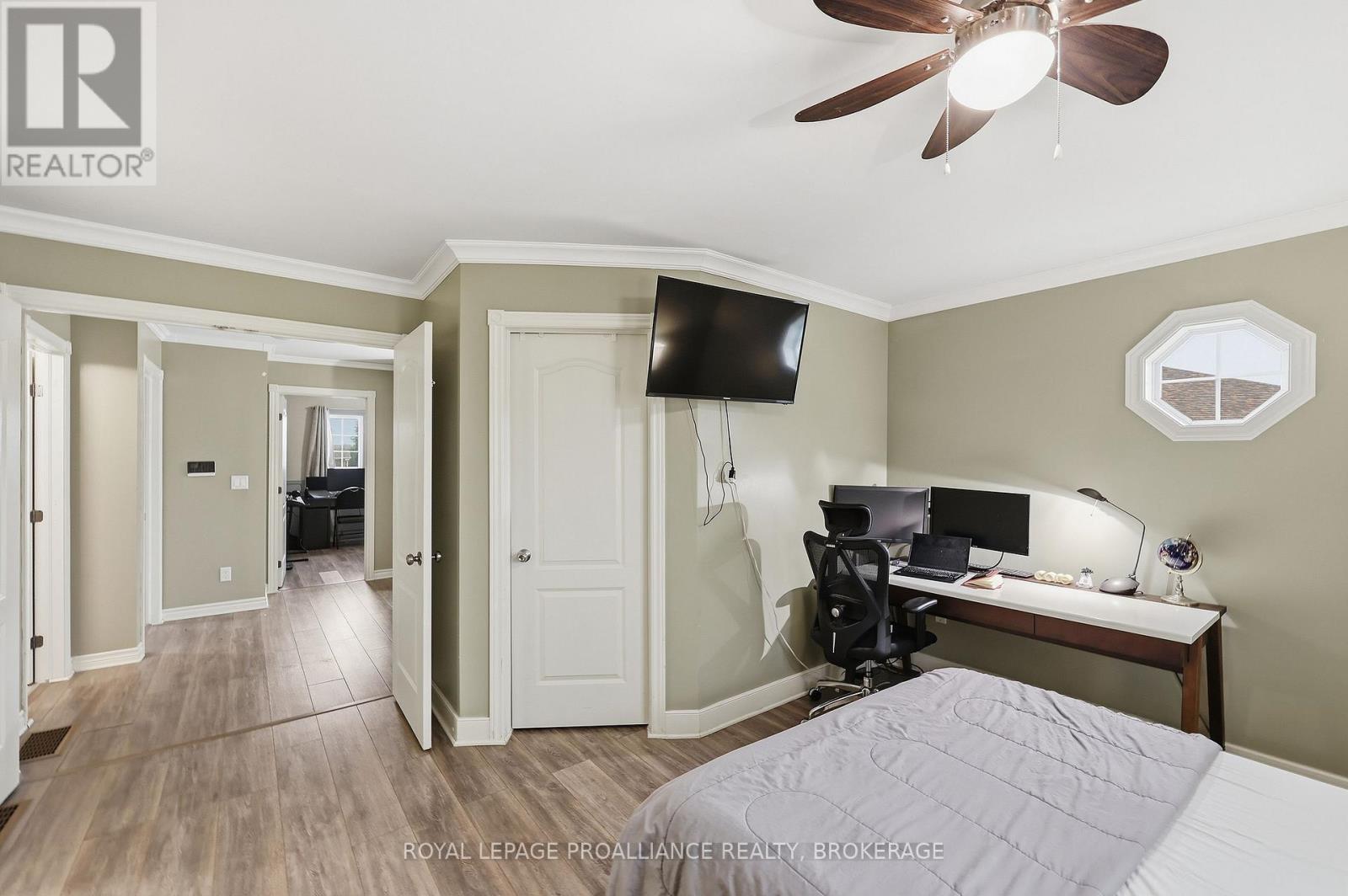 440 CONSERVATORY DRIVE - Image 21