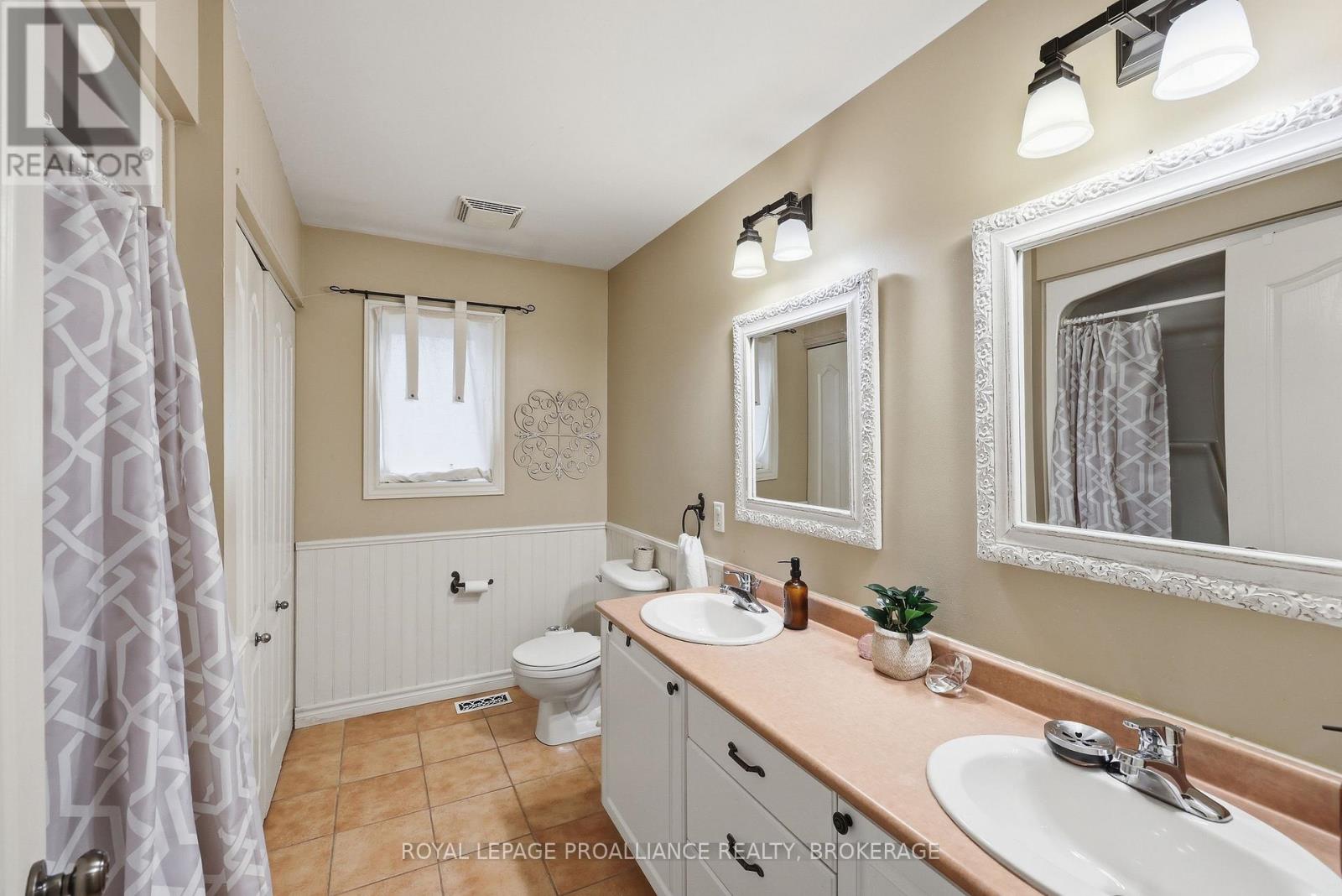 440 CONSERVATORY DRIVE - Image 23