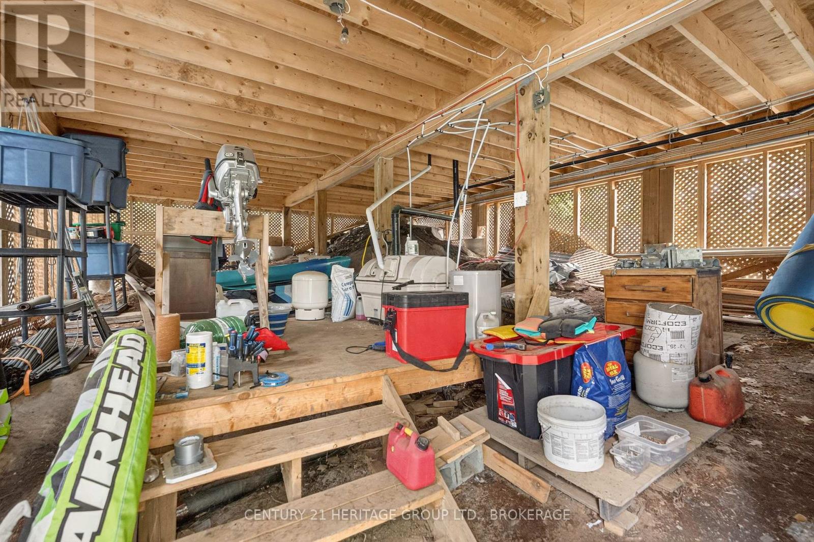 27 GOODS ISLAND - 36