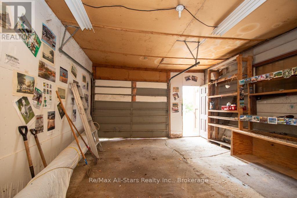 9 JONES AVENUE - 26