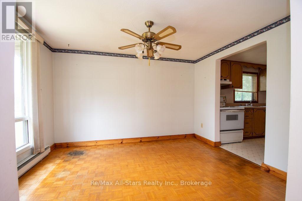 9 JONES AVENUE - 9