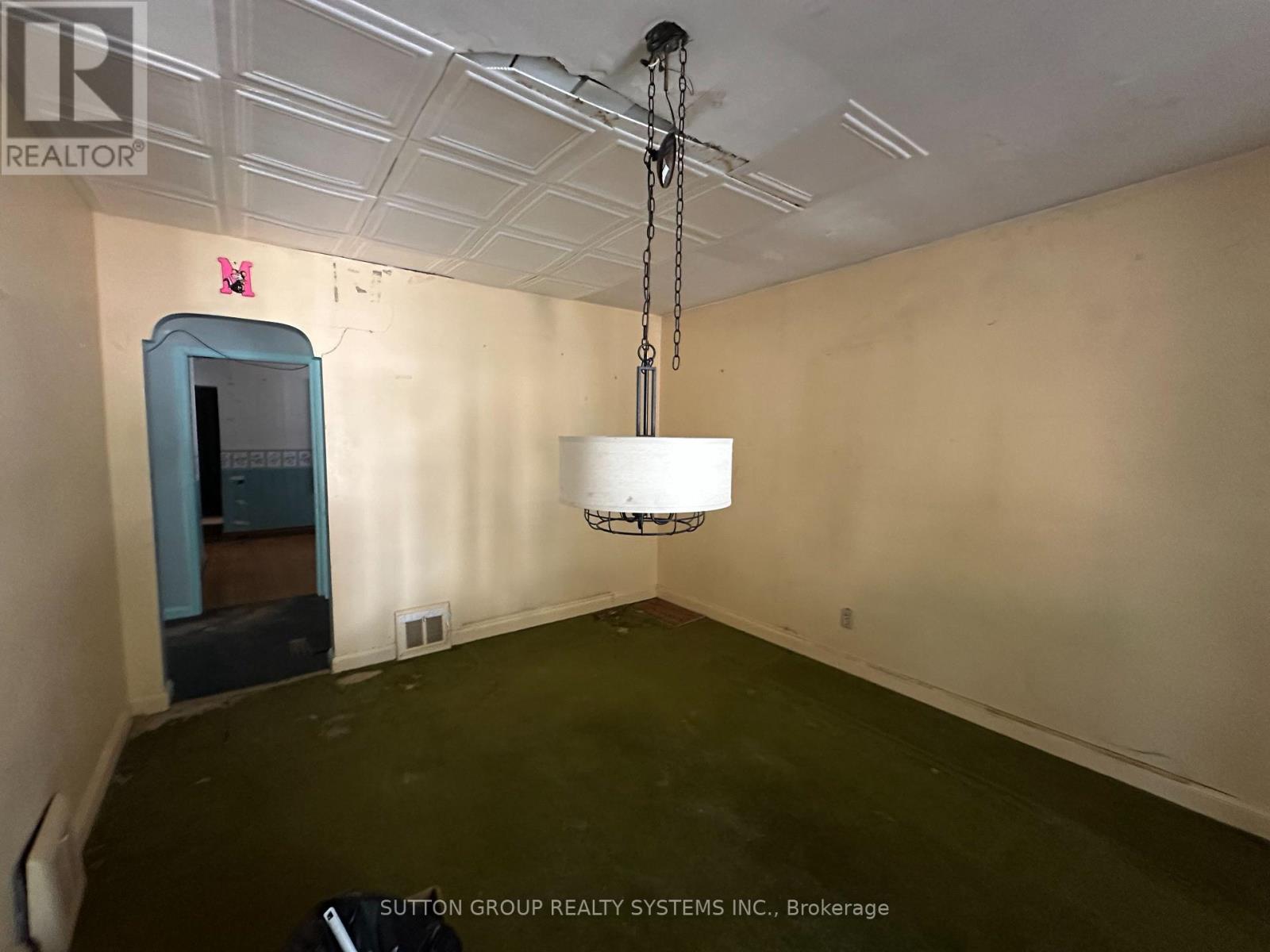 89 REINER ROAD - 10