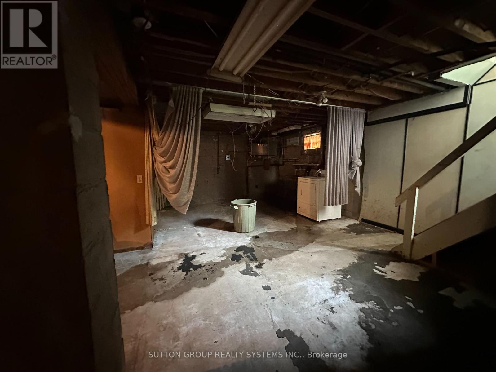 89 REINER ROAD - 11