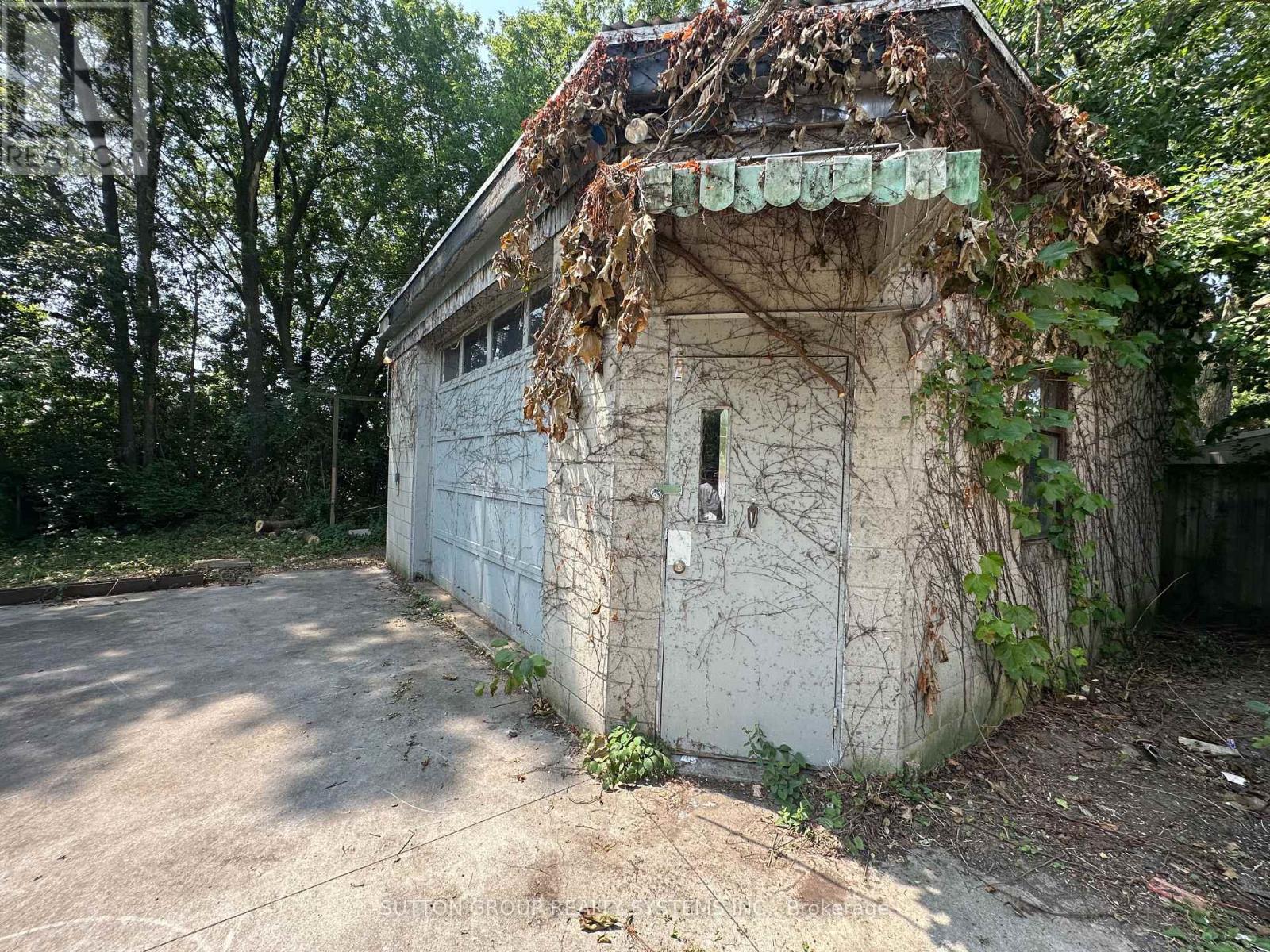89 REINER ROAD - 18