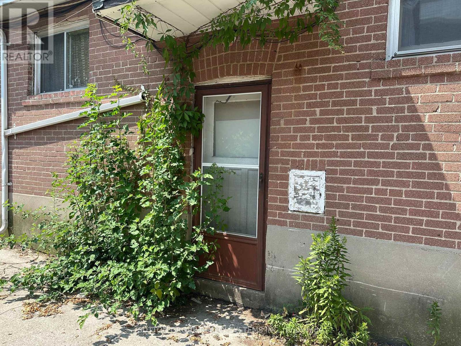 89 REINER ROAD - 2