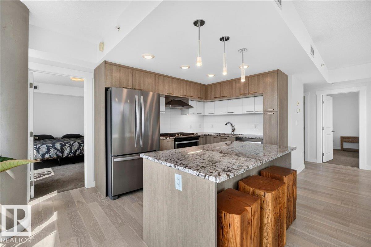 #605 9720 106 ST NW - 24