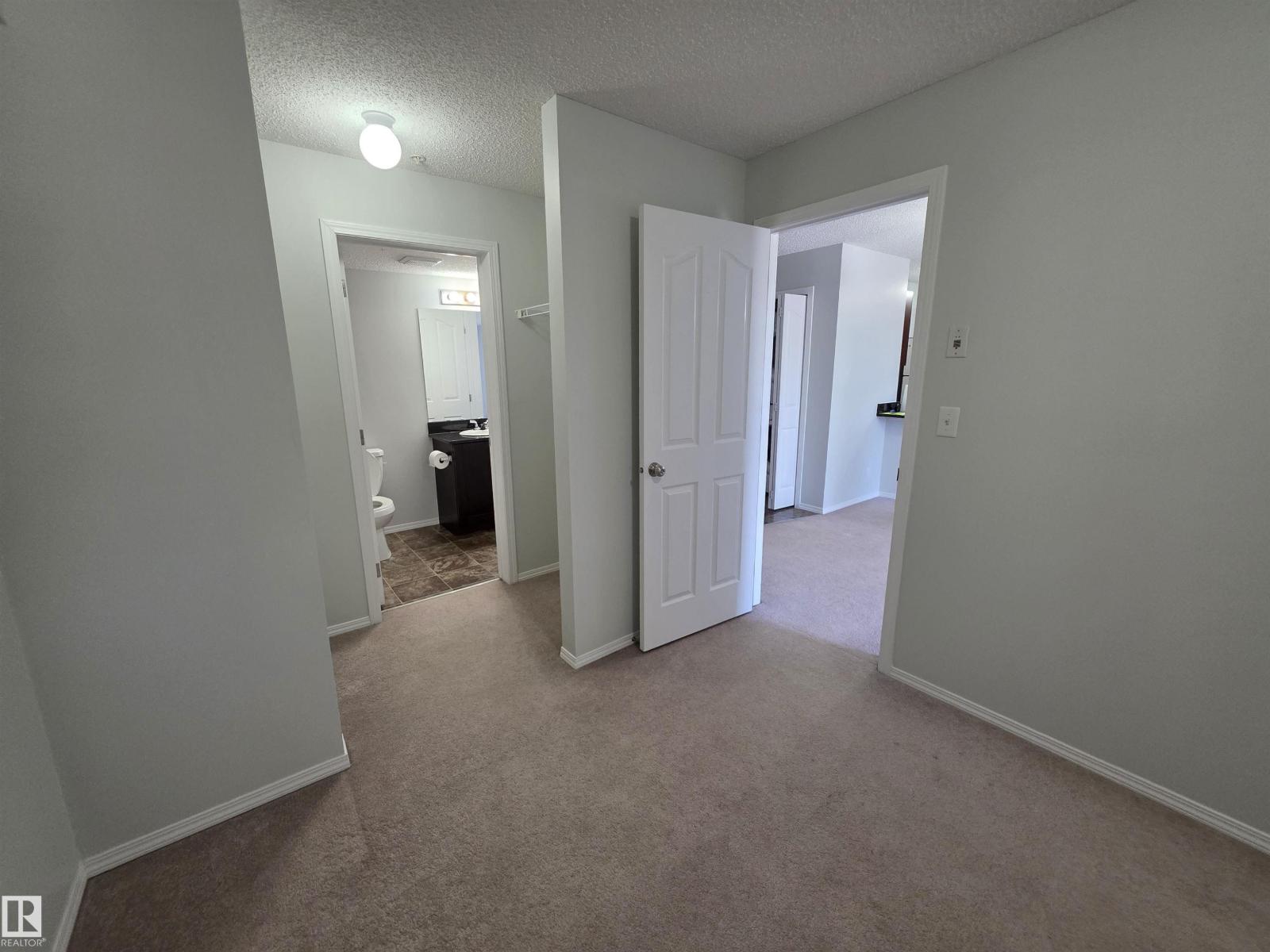 #206 12045 22 AV SW - 12