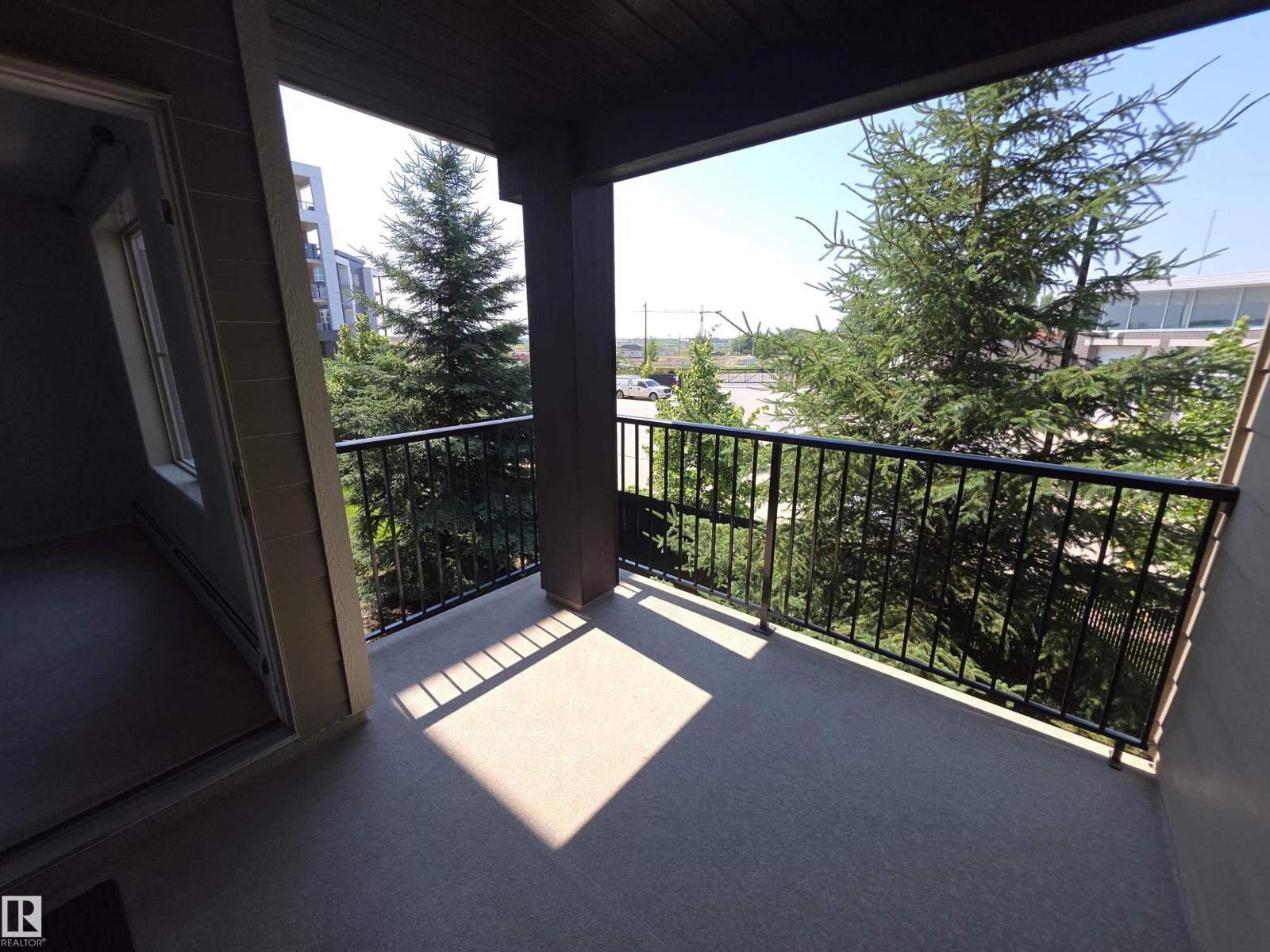 #206 12045 22 AV SW - 18