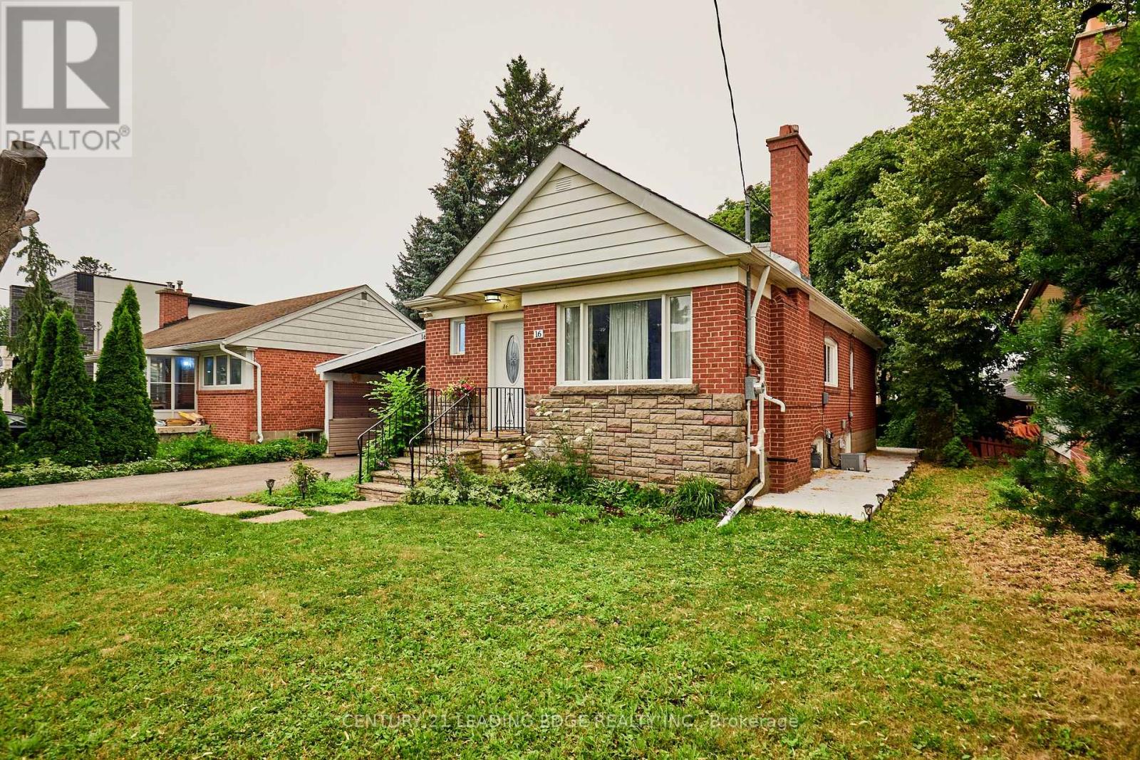 16 MCCOWAN ROAD - 2
