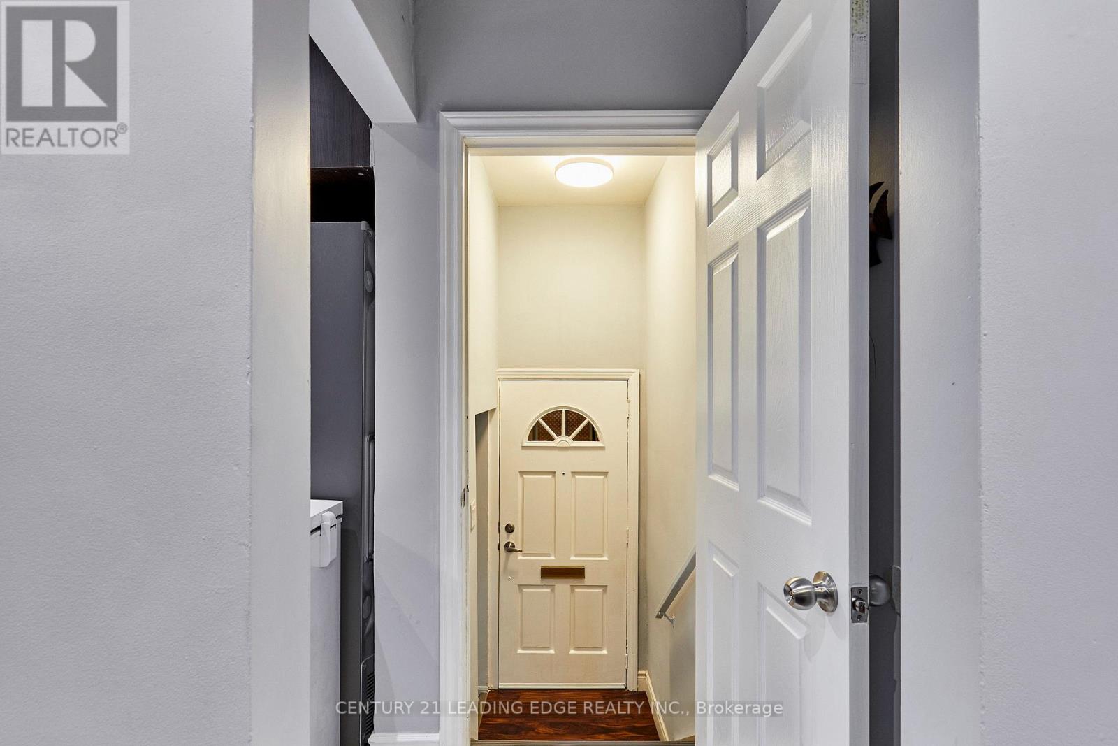 16 MCCOWAN ROAD - Image 24