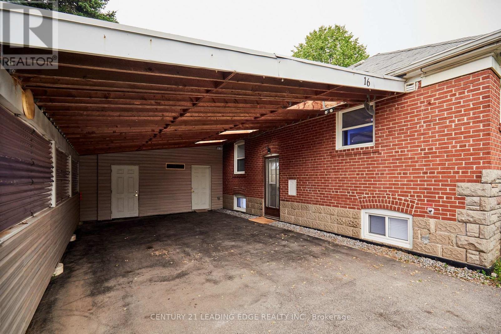 16 MCCOWAN ROAD - Image 3