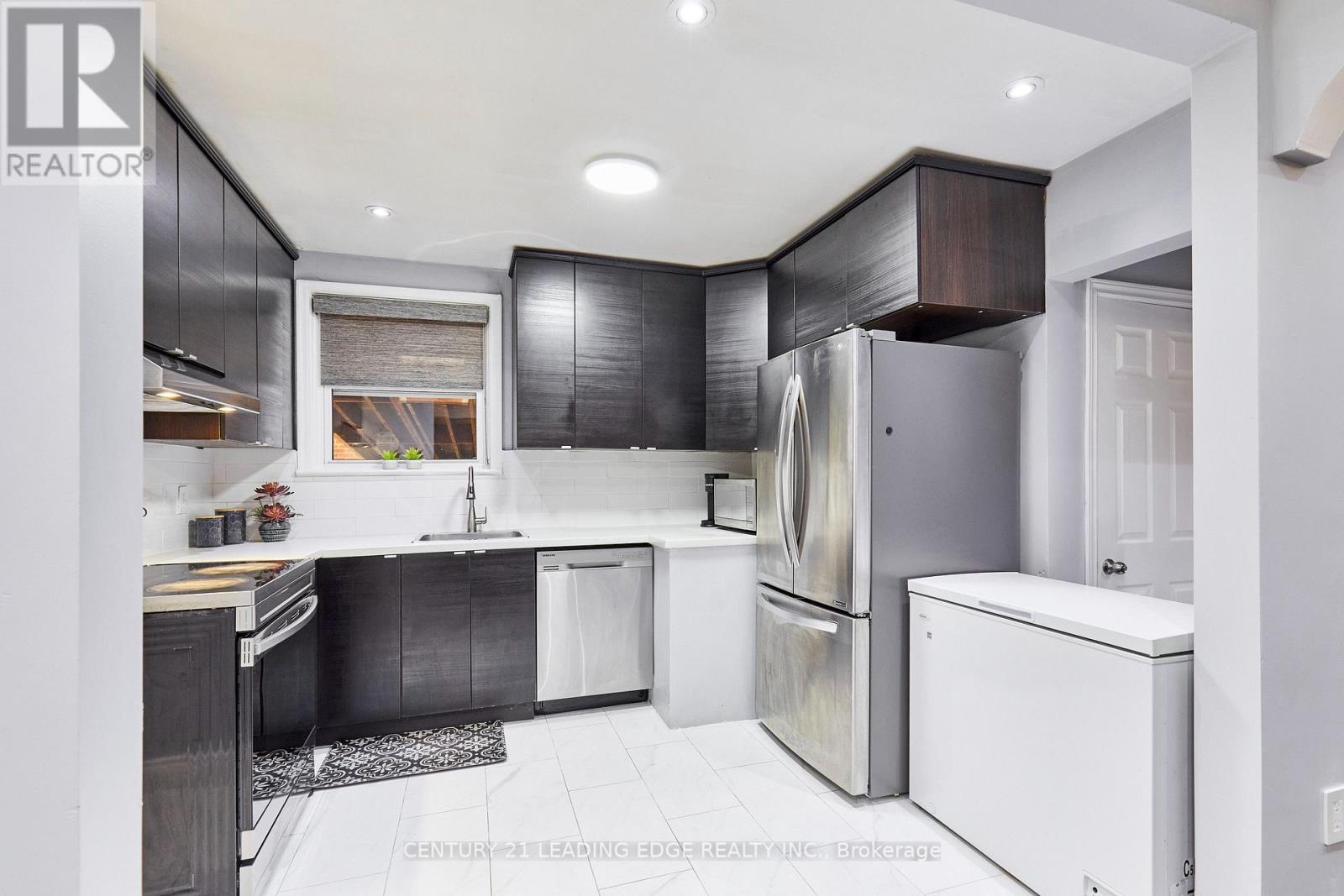 16 MCCOWAN ROAD - Image 7