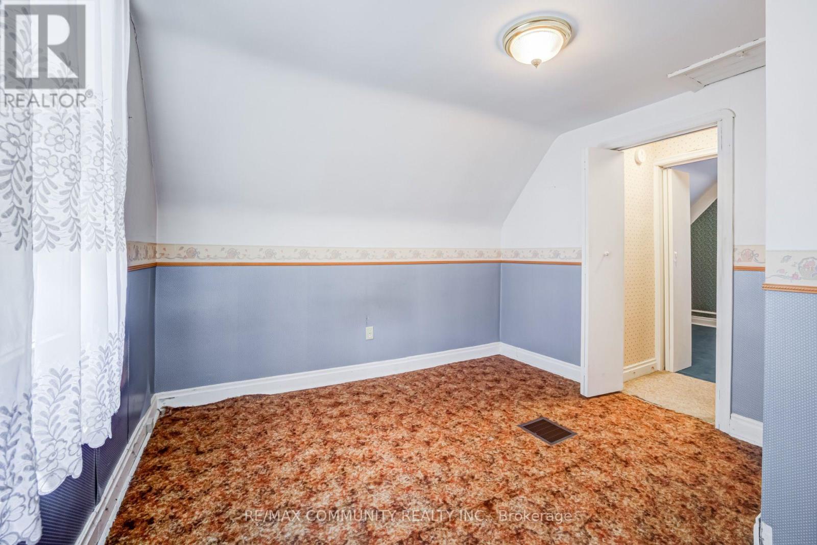 449 RITSON ROAD N - 18