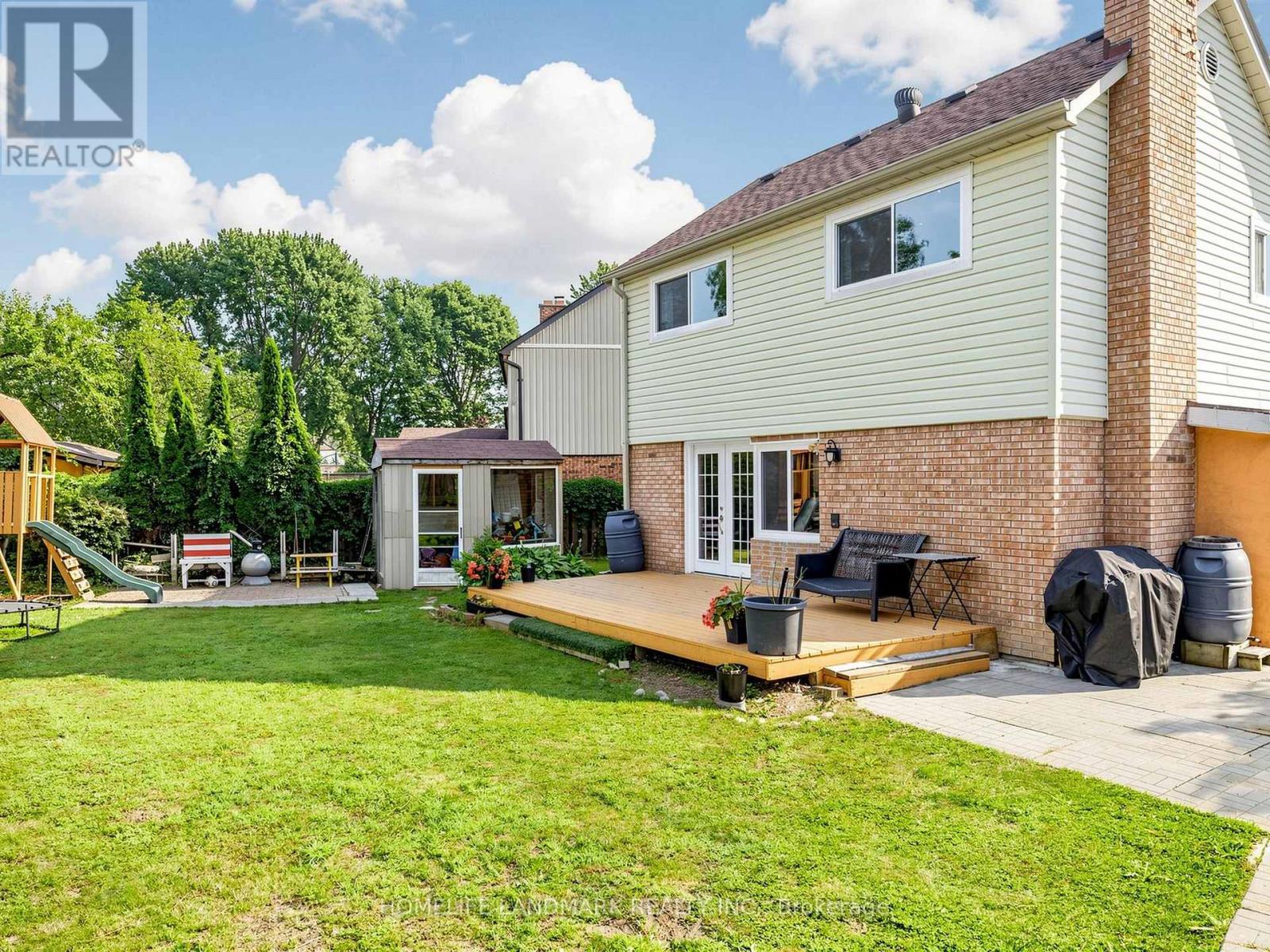 662 MERLIN COURT - 27