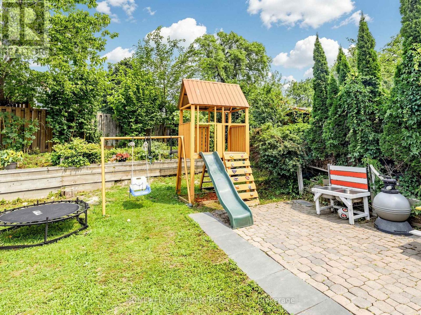 662 MERLIN COURT - 32