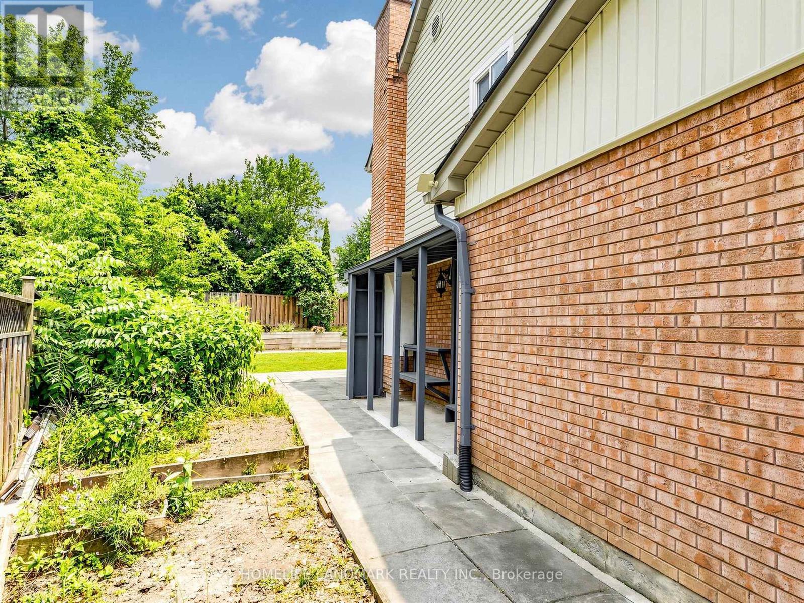 662 MERLIN COURT - 34
