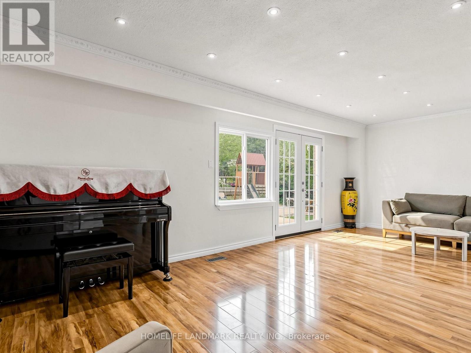 662 MERLIN COURT - 6