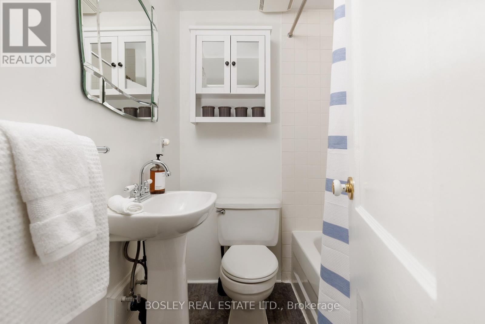 247 GAINSBOROUGH ROAD - 13