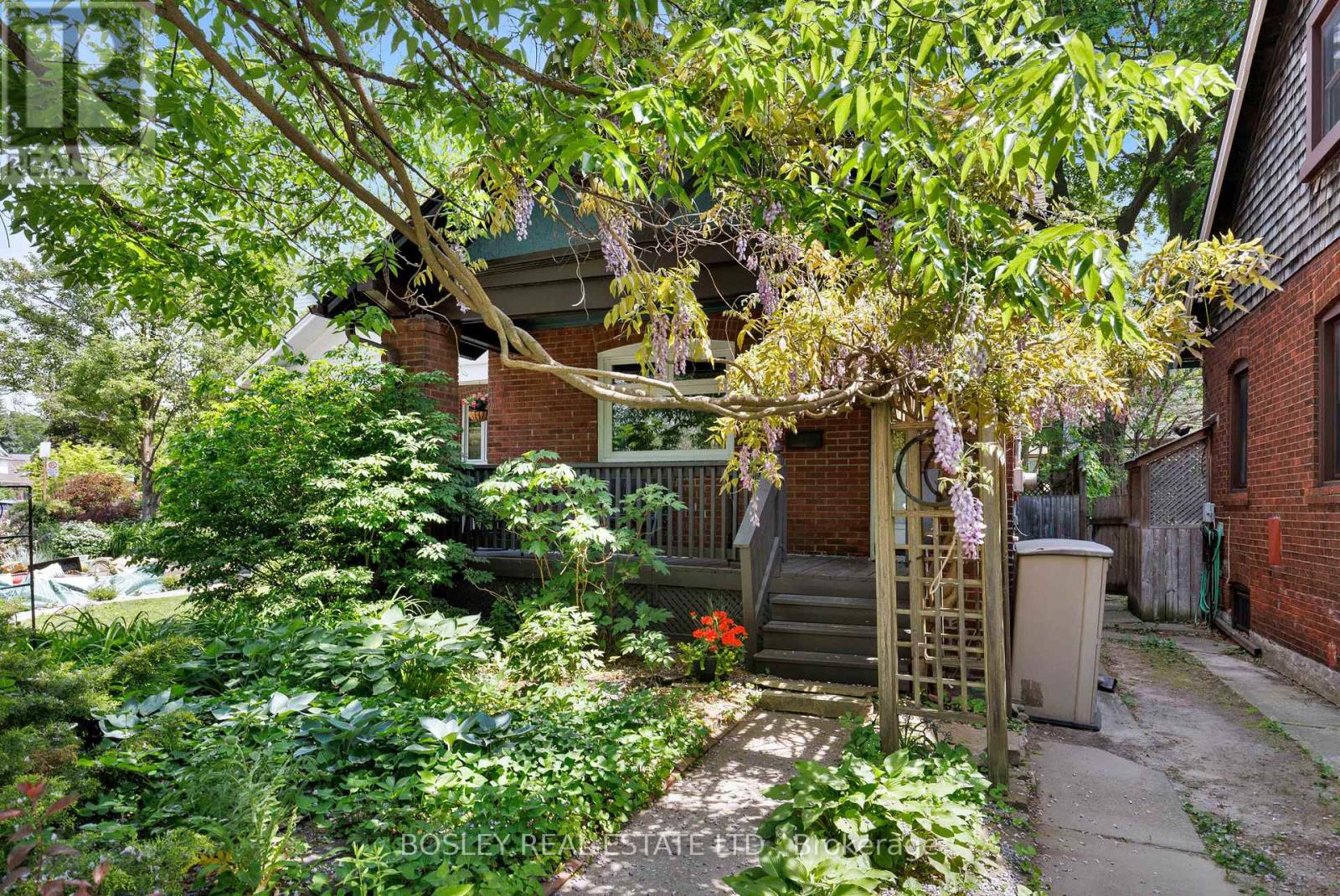 247 GAINSBOROUGH ROAD - 33