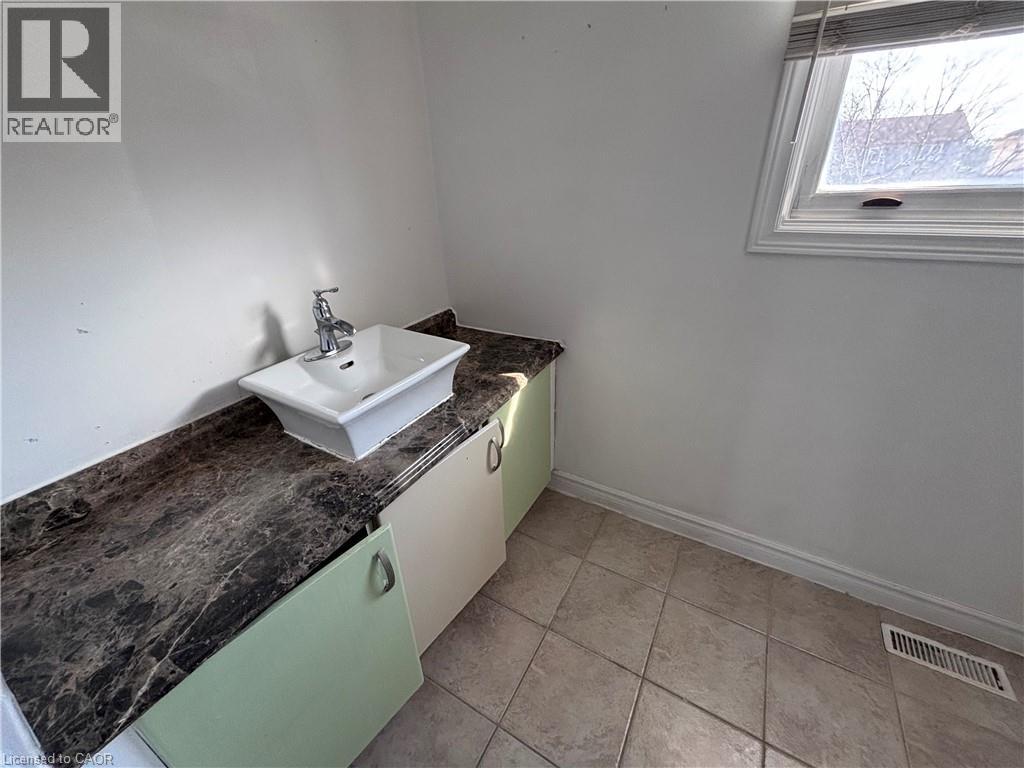 15 STRADA Boulevard - 22