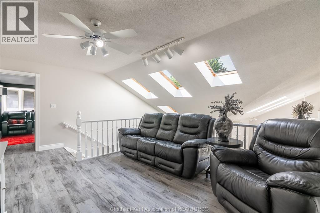 3 Pine Crest ROAD - 23