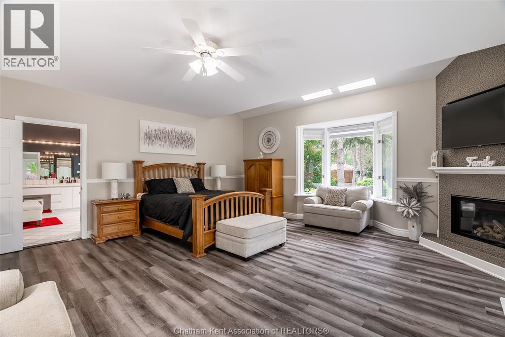 3 Pine Crest ROAD - 30