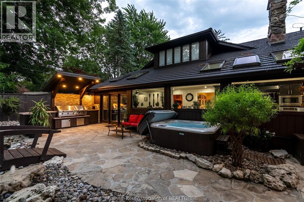 3 Pine Crest ROAD - 40