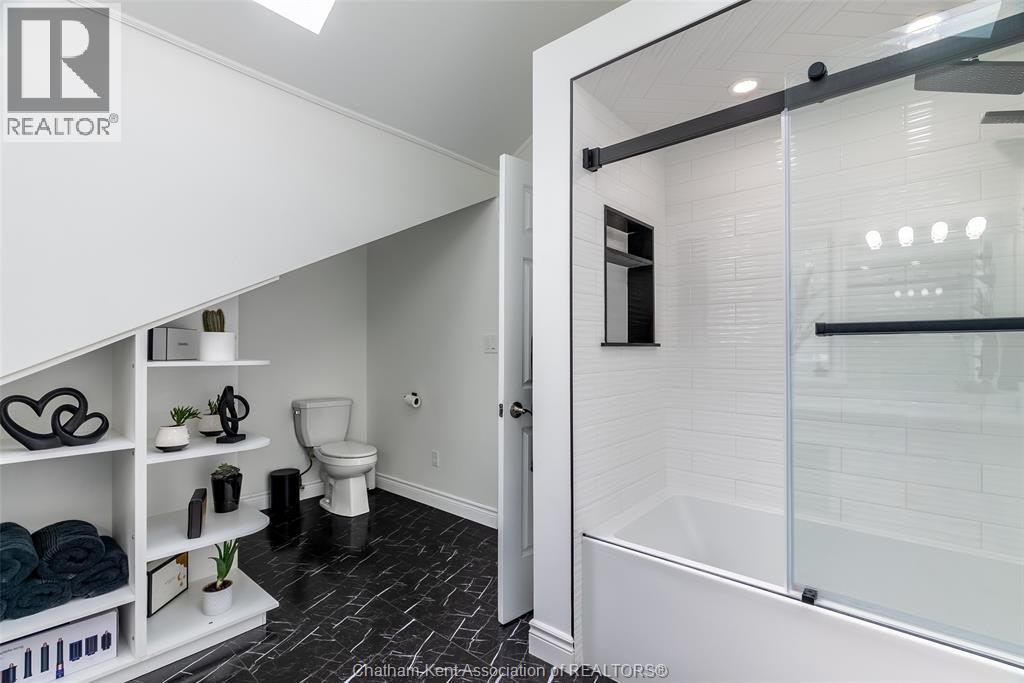 3 Pine Crest ROAD - 26