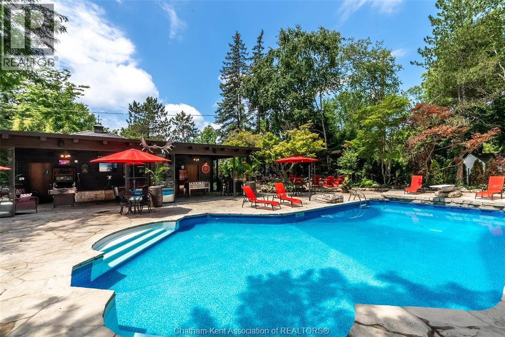 3 Pine Crest ROAD - 38