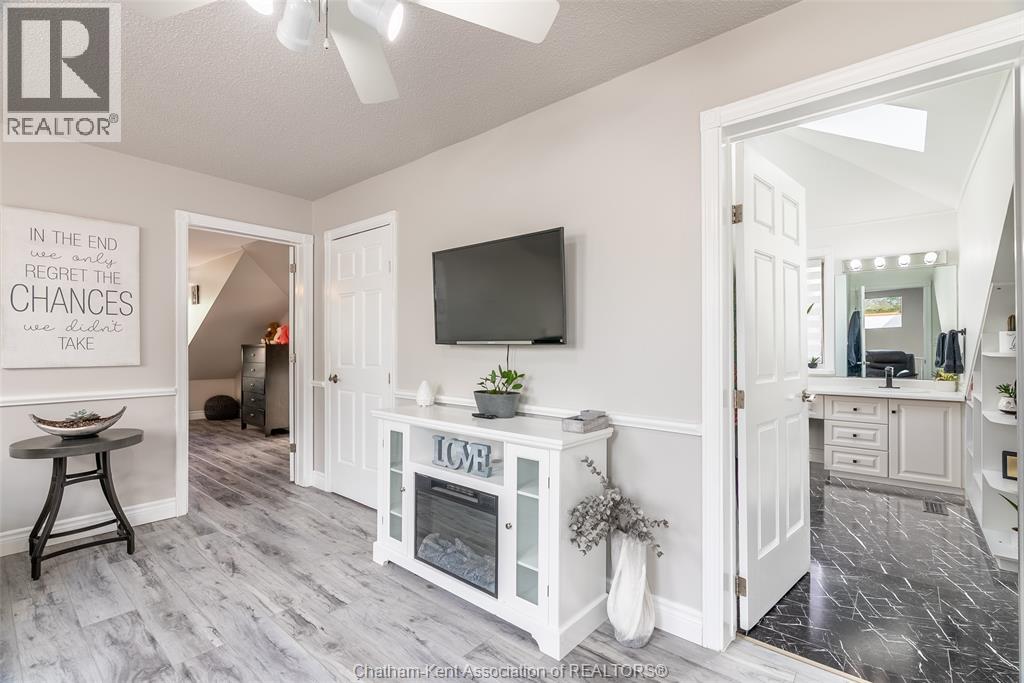 3 Pine Crest ROAD - 24