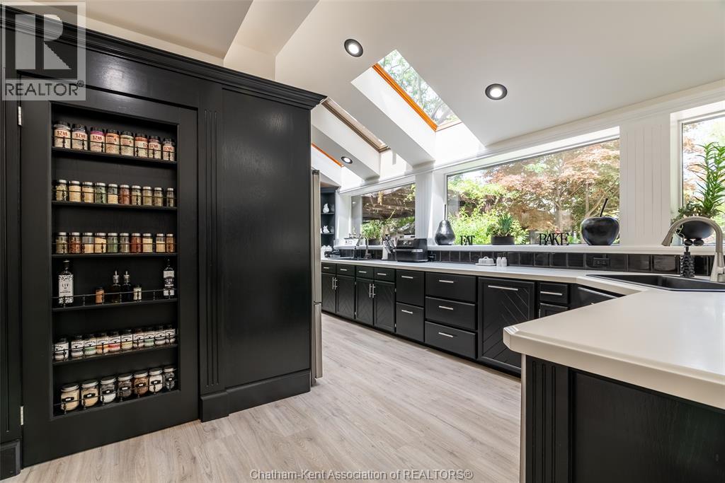3 Pine Crest ROAD - 18