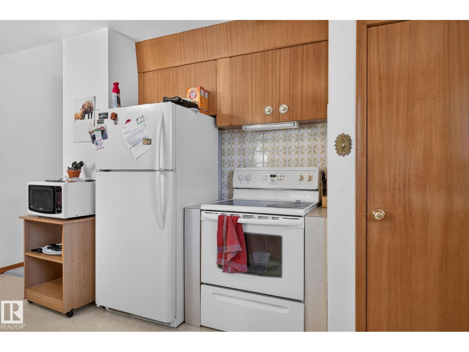 12908 104 ST NW - 37