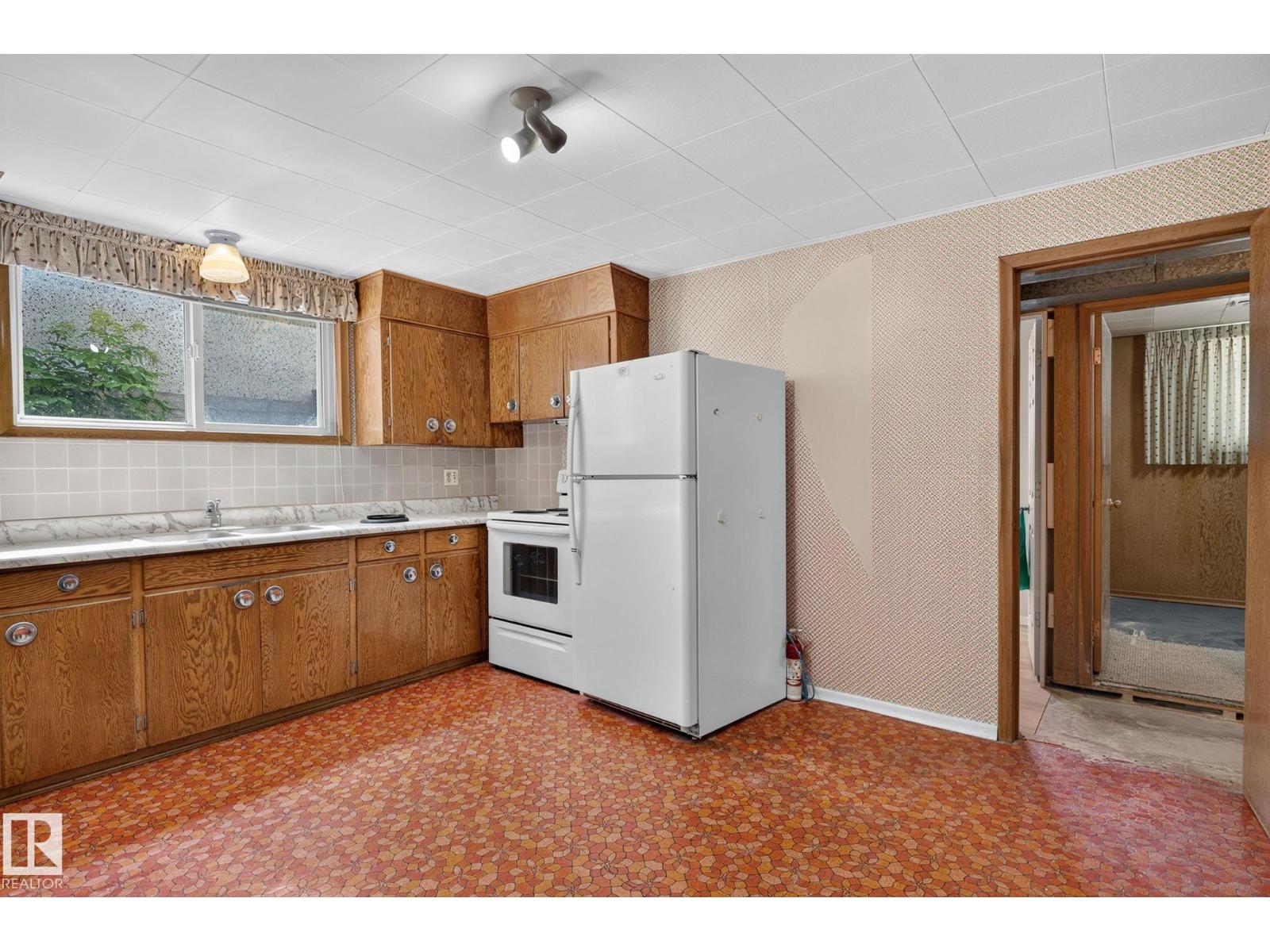 12908 104 ST NW - 53
