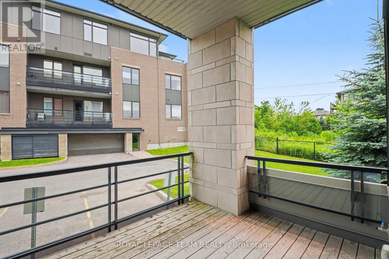 #104 190 BOUNDSTONE WAY - 24