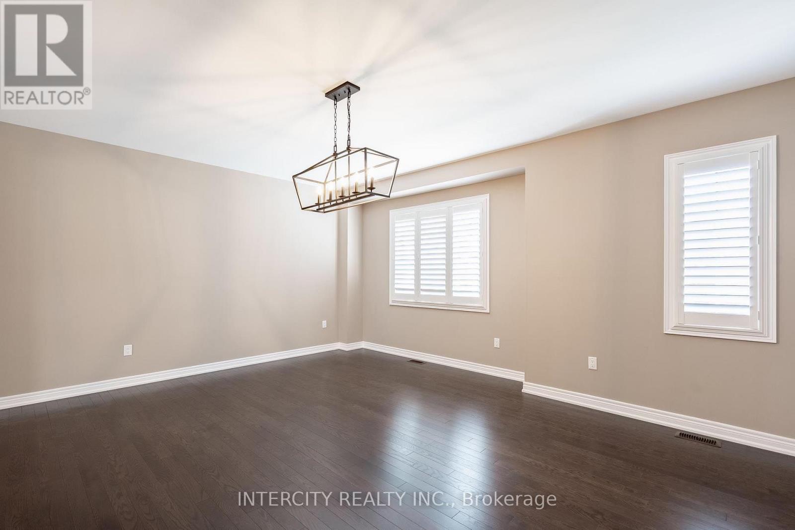 6 FLAY COURT - Image 14