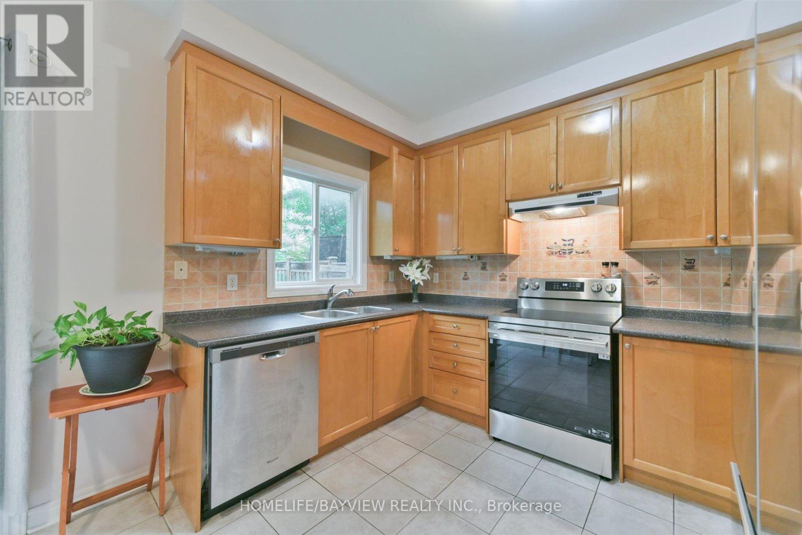 26 HONEYVIEW STREET - 10