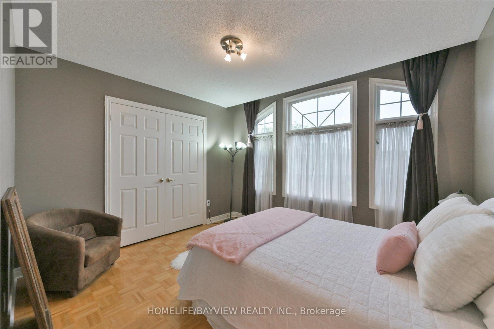 26 HONEYVIEW STREET - 24
