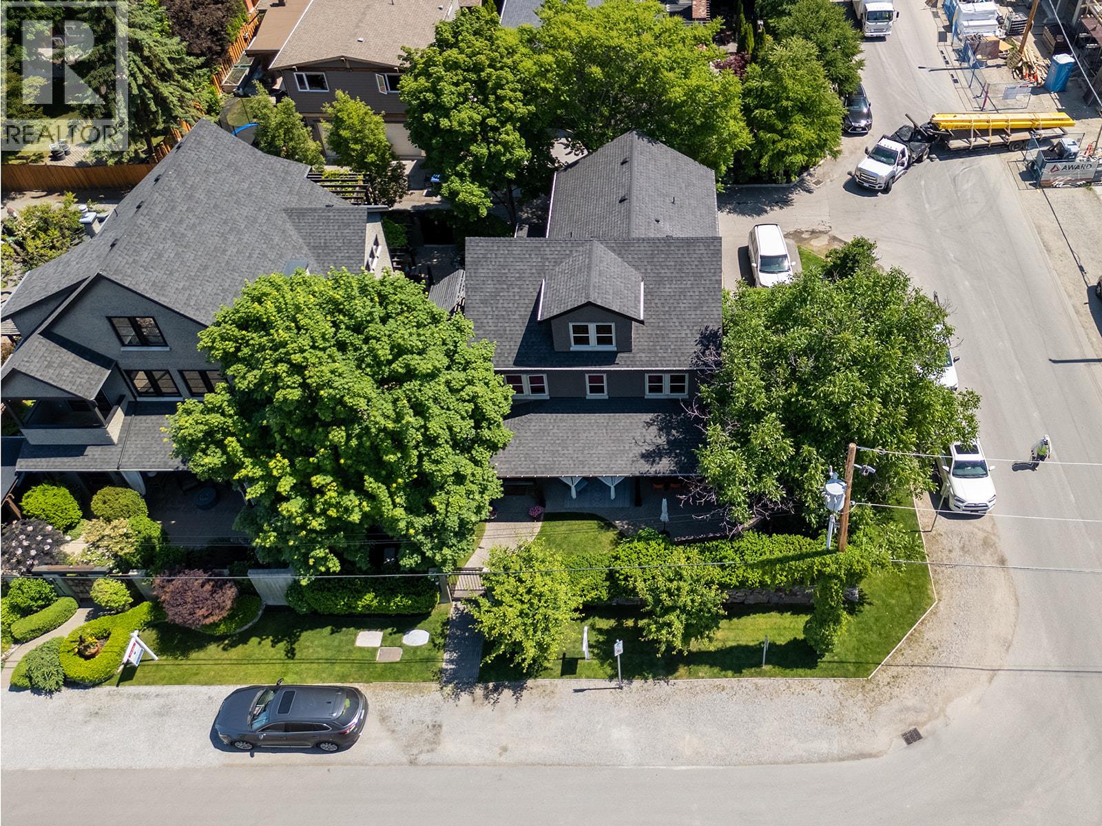 2683 Bath Street - 39