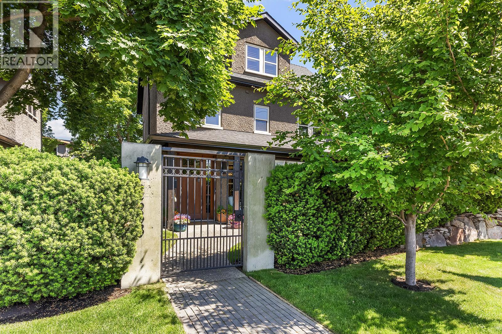 2683 Bath Street - 1