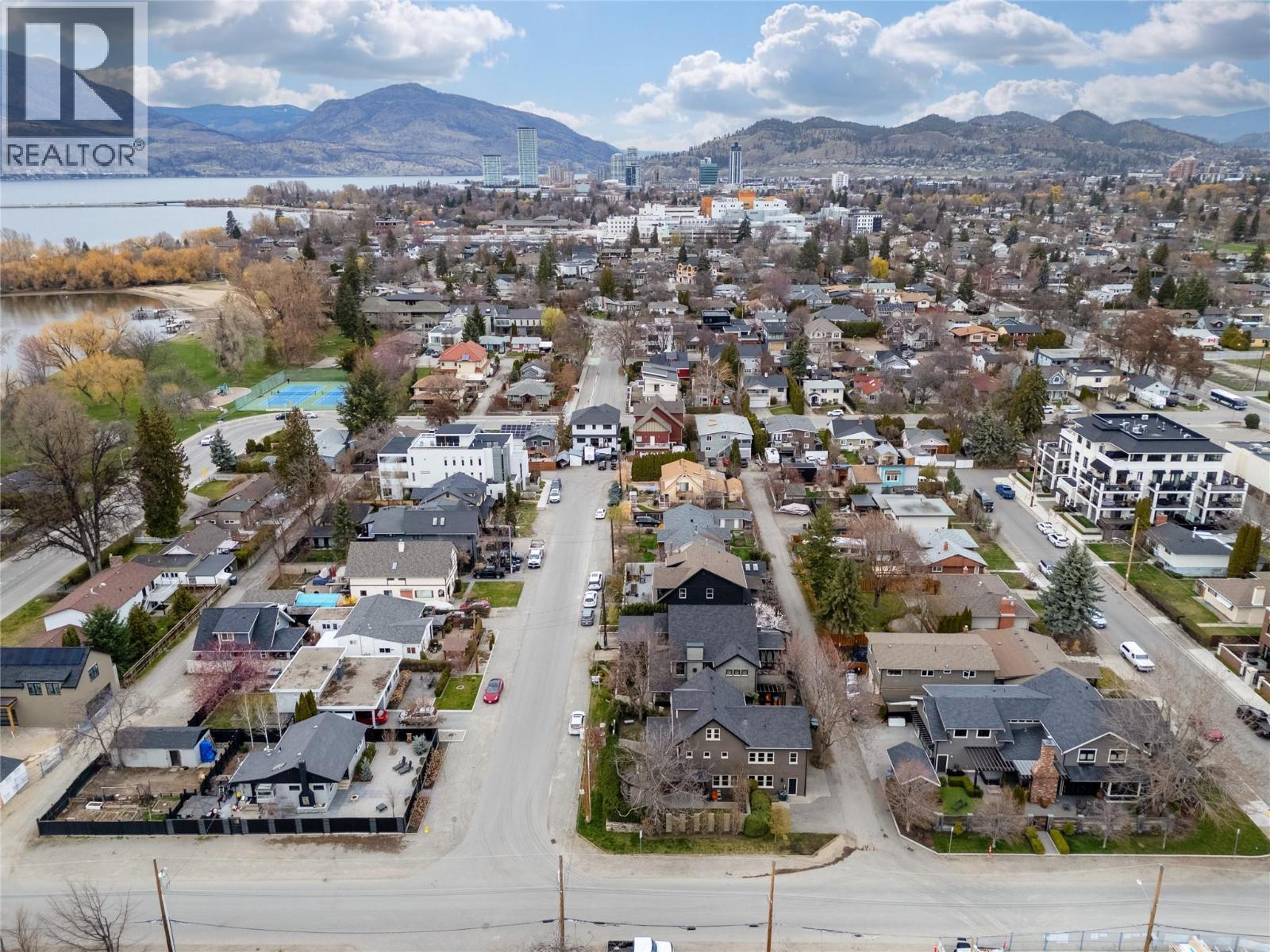 2683 Bath Street - 47