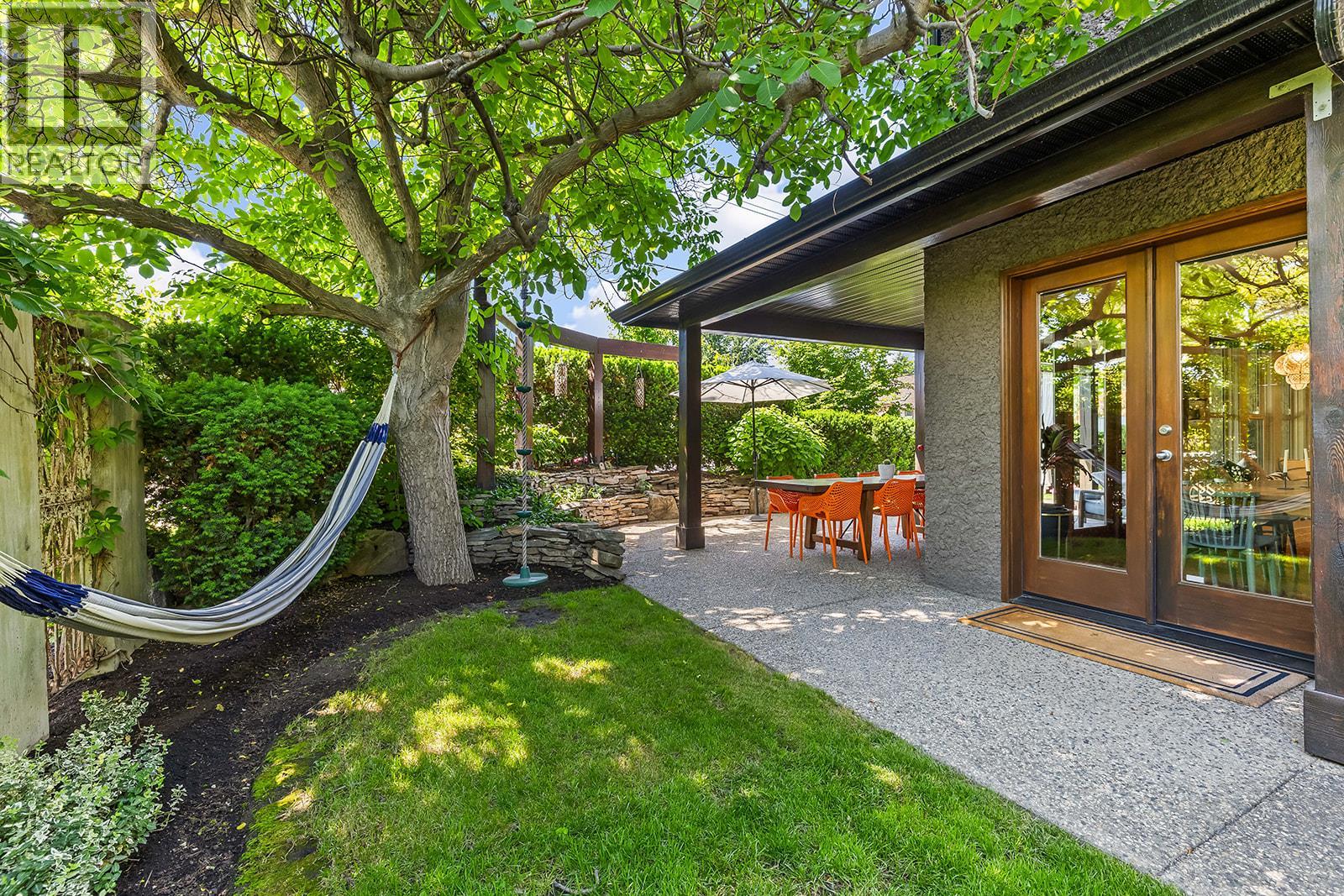2683 Bath Street - 4